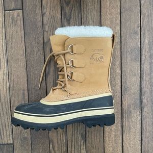 Sorel Caribou - Size 7